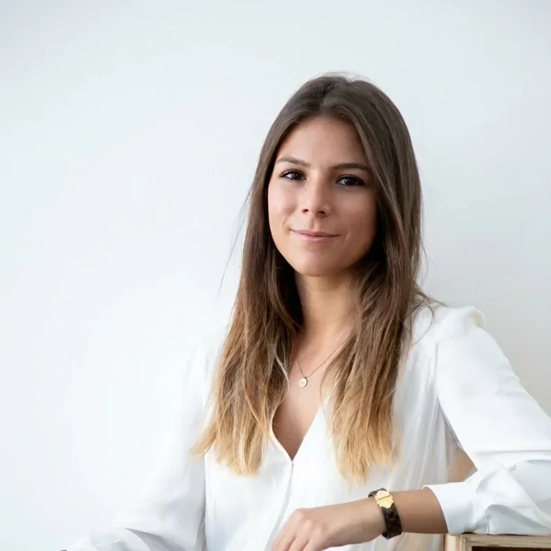 Indiana Aflalo, consultante SEO freelance à Nice, experte en référencement naturel et visibilité IA